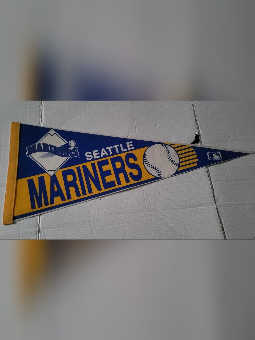Vintage SEATTLE MARINERS Felt Pennant 30" Long